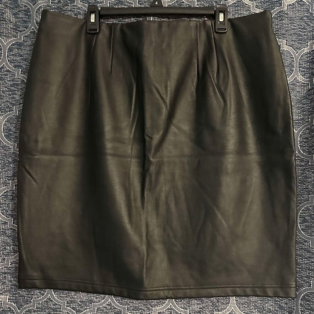 Loft Plus NWT women's 18 faux leather elastic waist midi skirt
